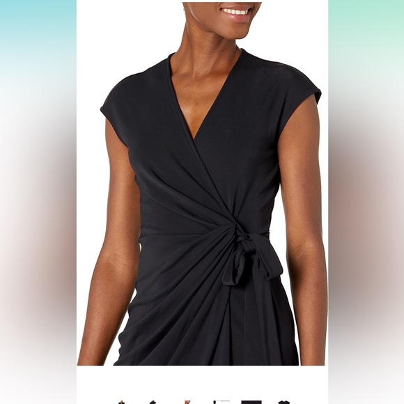 Classic cap sleeve wrap dress - Picture 2 of 6